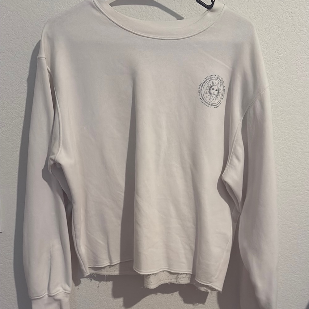 Hollister White Crew Neck Sweater Relaxed Fit